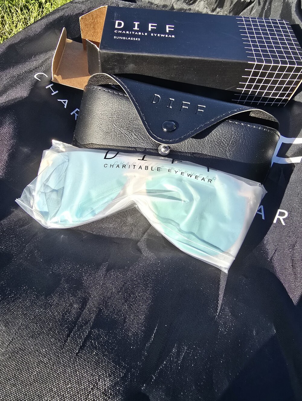 NIB! DIFF Eyewear, Tahoe, Brushed Gold Dew Drop Mirror Polarized, MSRP $134 - Picture 8 of 9